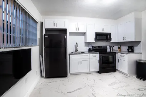 903 80th St # 2, Miami Beach FL 33141