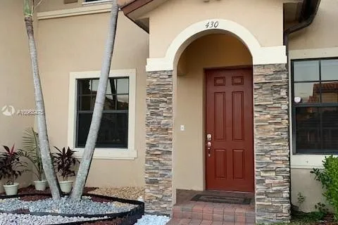 430 SE 32nd Ave # 430, Homestead FL 33033