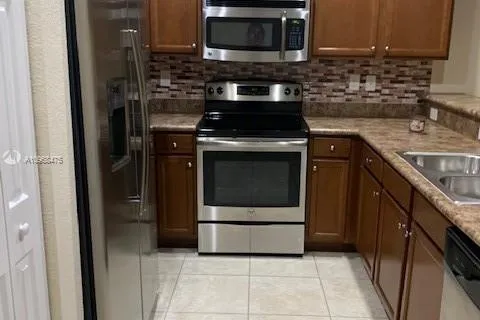 430 SE 32nd Ave # 430, Homestead FL 33033