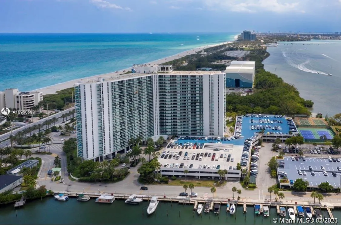 100 Bayview Dr # 1520, Sunny Isles Beach FL 33160