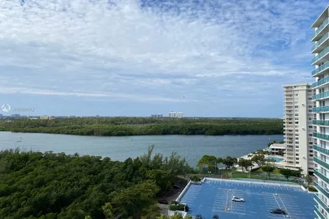 100 Bayview Dr # 1520, Sunny Isles Beach FL 33160