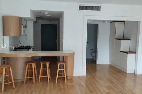 3301 NE 5 AV # 212, Miami FL 33137