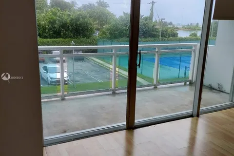 3301 NE 5 AV # 212, Miami FL 33137