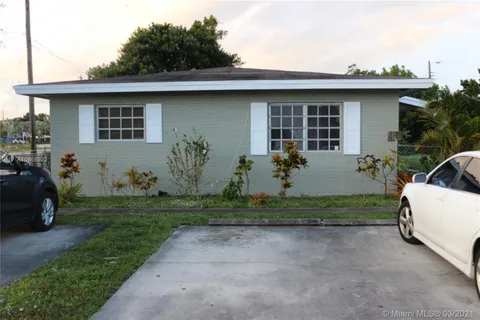 5945-5947 Hayes Street, Hollywood FL 33021