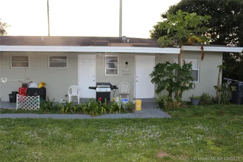 5945-5947 Hayes Street, Hollywood FL 33021