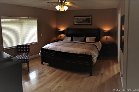 6901 SW 104th Ct, Miami FL 33173