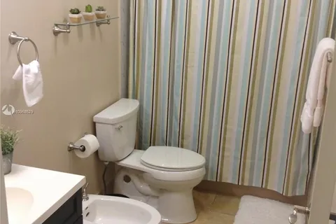 6901 SW 104th Ct, Miami FL 33173