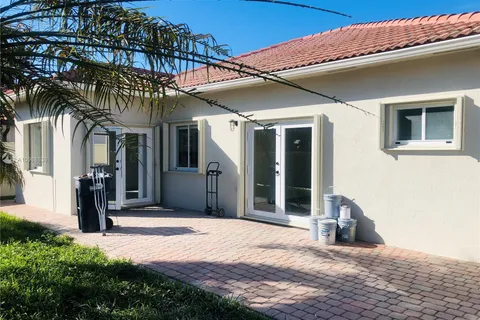 5521 SW 158th Ct, Miami FL 33185