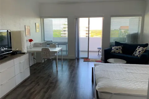 700 Biltmore Way # 1216, Coral Gables FL 33134
