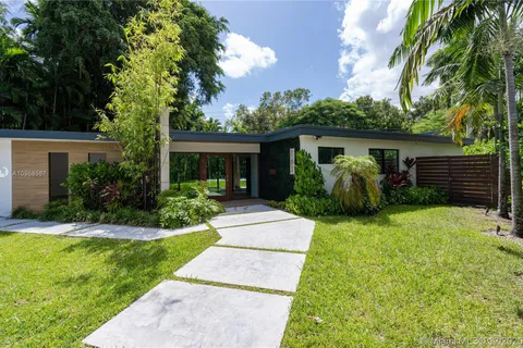 161 S Shore Dr S, Miami FL 33133