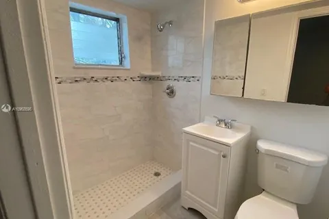 1014 Salzedo St # 208, Coral Gables FL 33134