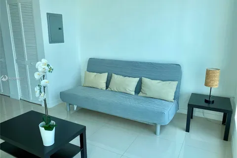 300 S Biscayne Blvd # 2711, Miami FL 33131