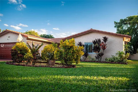 8104 NW 38th St, Coral Springs FL 33065