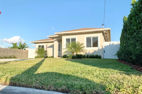 3621 SW 92 Avenue, Miami FL 33165