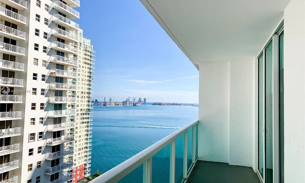 186 SE 12th Ter # 2107, Miami FL 33131