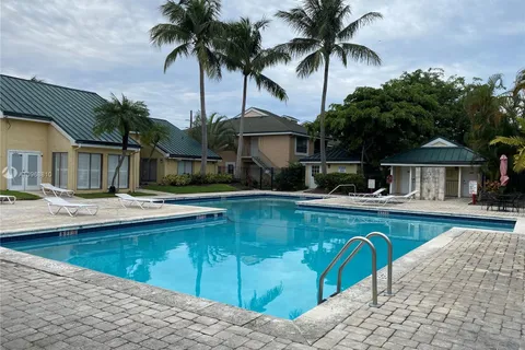 4096 N Pine Island Rd # 2111, Sunrise FL 33351