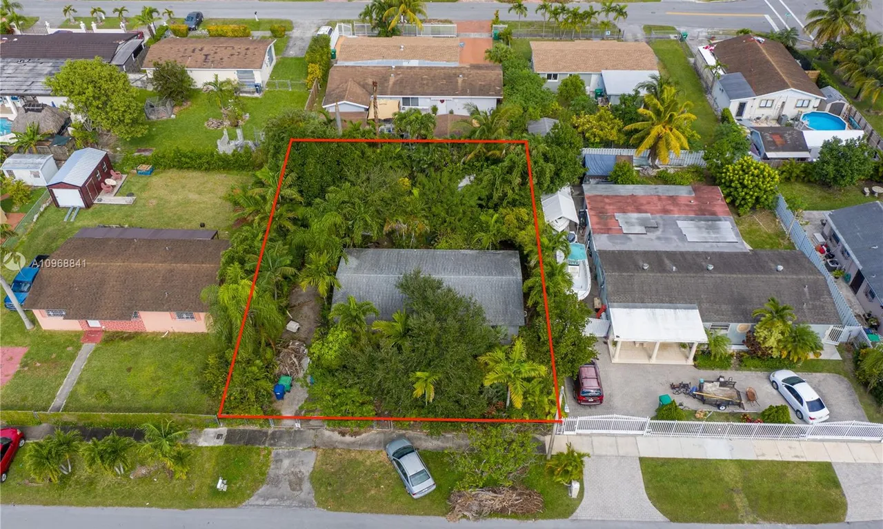 11721 SW 182nd Ter, Miami FL 33177
