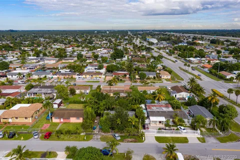 11721 SW 182nd Ter, Miami FL 33177