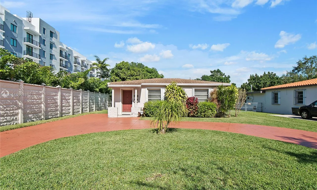 6537 SW 23 St, West Miami FL 33155
