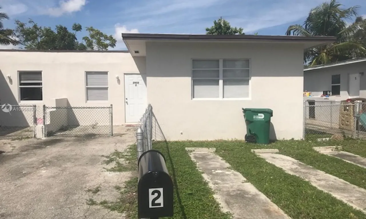 2935 NW 88th St # 2, Miami FL 33147