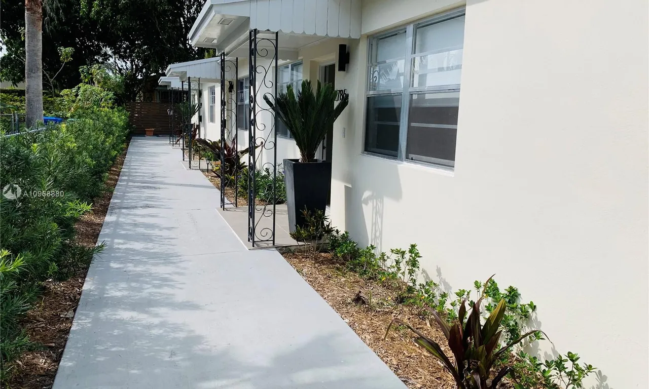 2786 SW 32nd Ave # 2786, Miami FL 33133