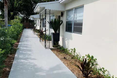 2786 SW 32nd Ave # 2786, Miami FL 33133