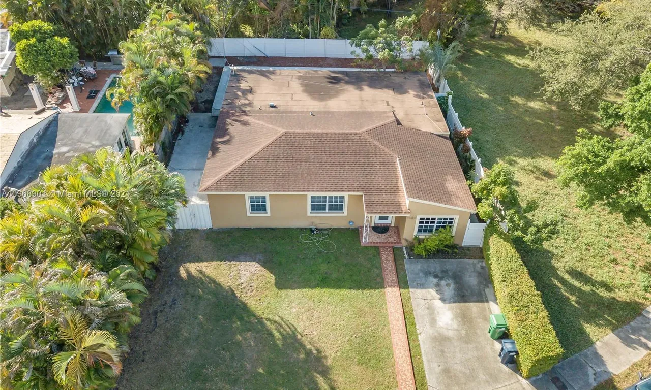 1000 SW 73rd Ave, Miami FL 33144