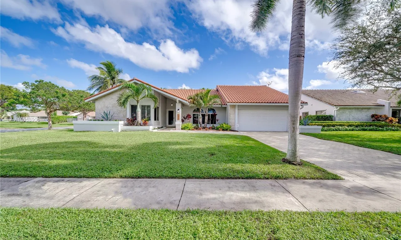 1580 NW 101st Ave, Plantation FL 33322