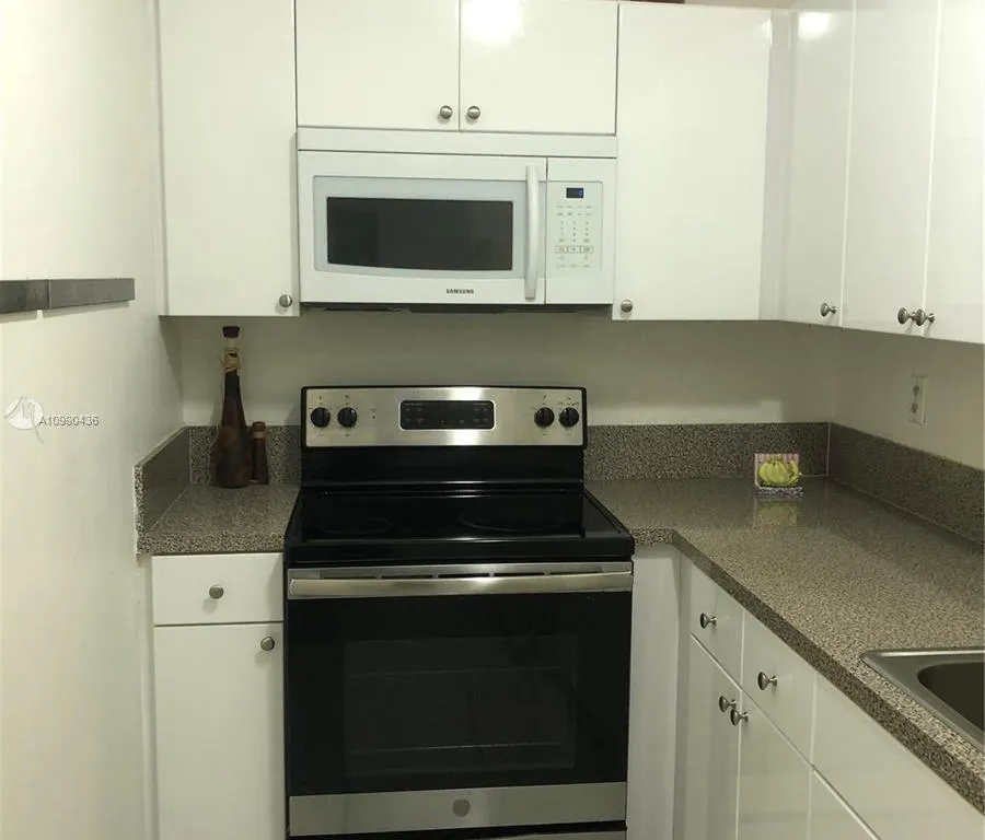 4845 NW 7th St # 5, Miami FL 33126
