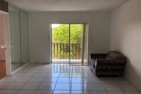 4845 NW 7th St # 5, Miami FL 33126
