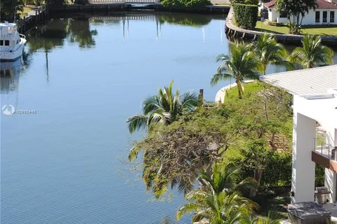 401 Golden Isles Dr # 907, Hallandale Beach FL 33009