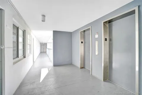 1610 Lenox Ave # 205, Miami Beach FL 33139