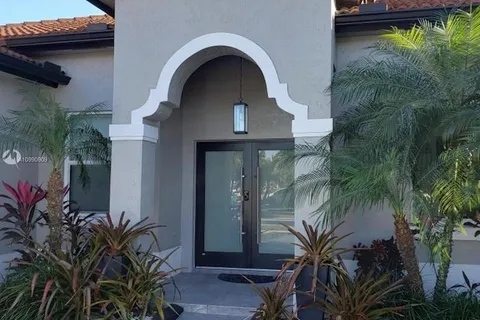 14860 SW 32nd St, Miami FL 33185