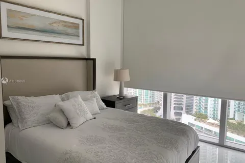 851 NE 1st Ave # 2703, Miami FL 33132