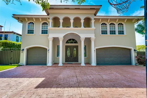 951 NW 4th Ct, Boca Raton FL 33432