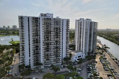 20505 E Country Club Dr # 1939, Aventura FL 33180