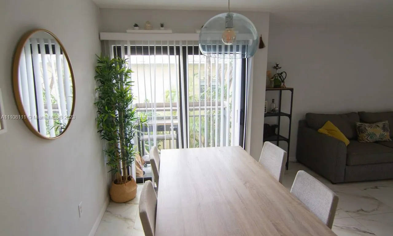 753 Michigan # 3A, Miami Beach FL 33139