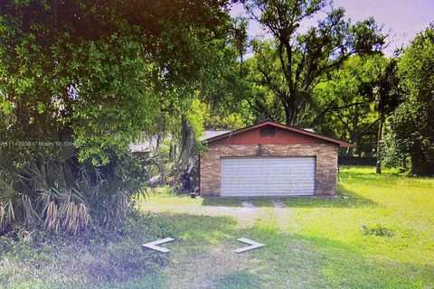 2580 Old New York, Deland FL 32720