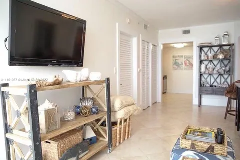 6365 Collins Ave # 2409, Miami Beach FL 33141