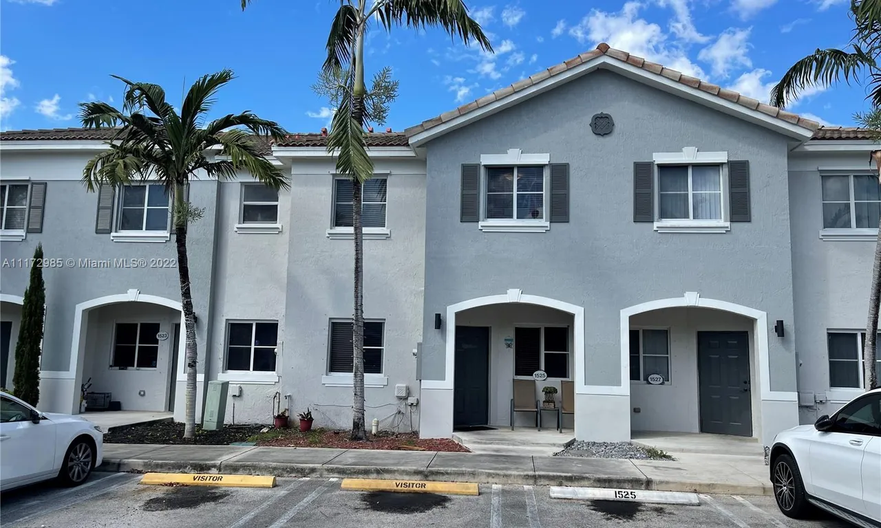 1525 SE 31st Ct, Homestead FL 33035