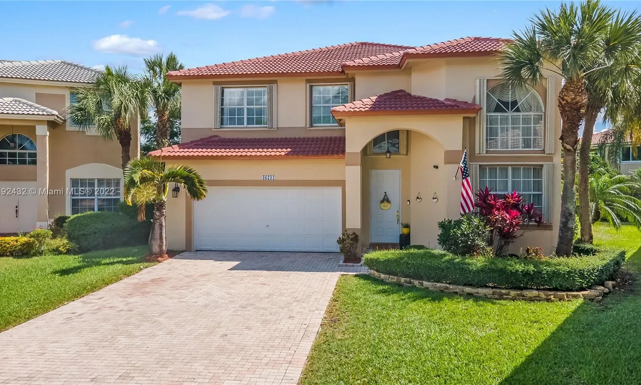 16731 NW 13th St, Pembroke Pines FL 33028