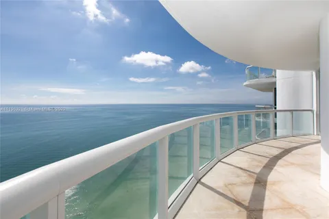 6365 Collins Ave # 4102, Miami Beach FL 33141