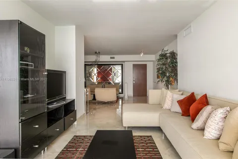 6365 Collins Ave # 4102, Miami Beach FL 33141