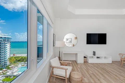 2301 Collins Ave # 1622, Miami Beach FL 33139