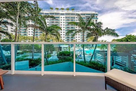 2301 Collins Ave # 415, Miami Beach FL 33139