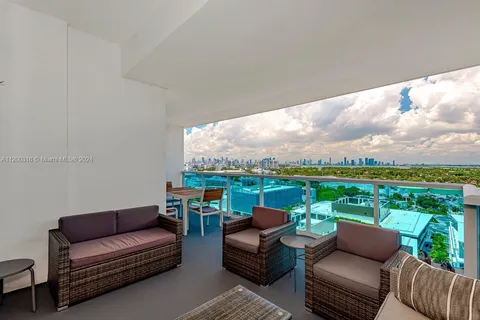 2301 Collins Ave, Miami Beach FL 33139