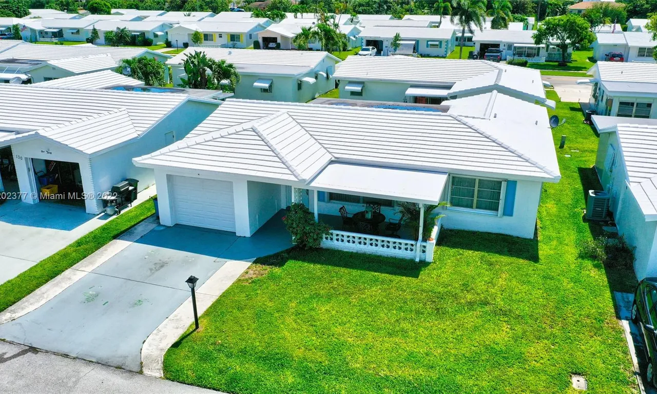 128 Ocean Ct, Boynton Beach FL 33426