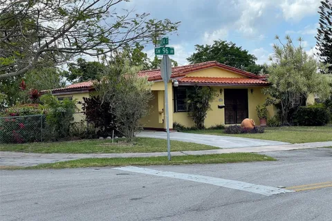 3340 SW 96th Ave, Miami FL 33165
