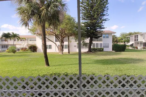 155 Easthampton G # 155, West Palm Beach FL 33417