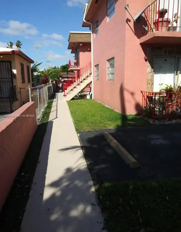 1978 NW 22nd Ct, Miami FL 33125